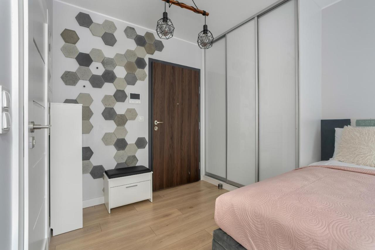 Stylish & Comfy Garbary Apartments With Parking By Noclegi Renters Poznań Zewnętrze zdjęcie