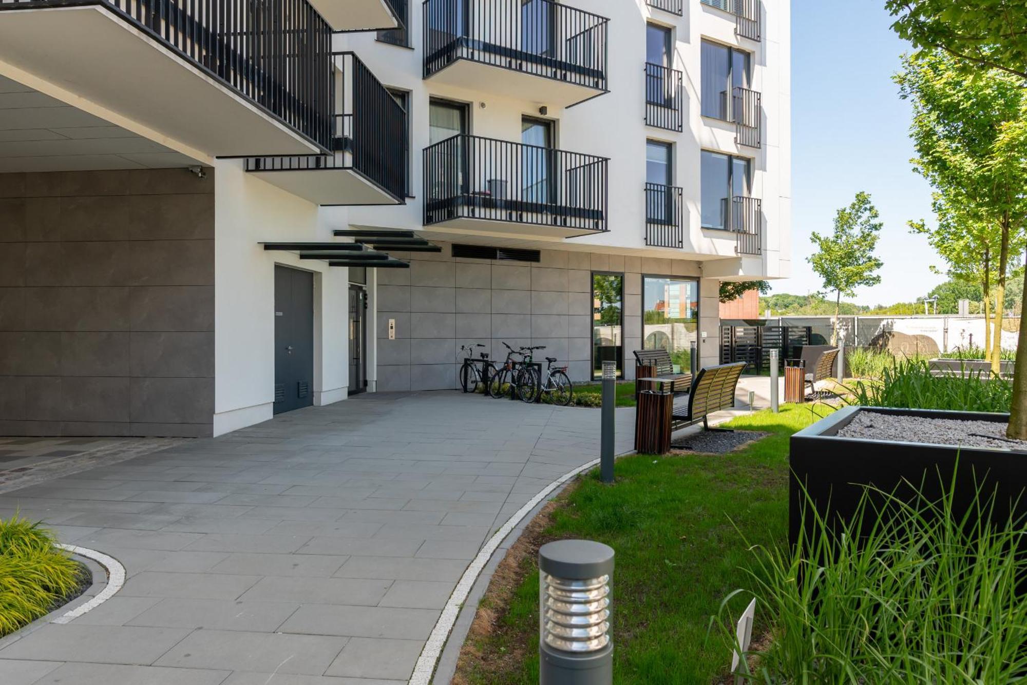 Stylish & Comfy Garbary Apartments With Parking By Noclegi Renters Poznań Zewnętrze zdjęcie